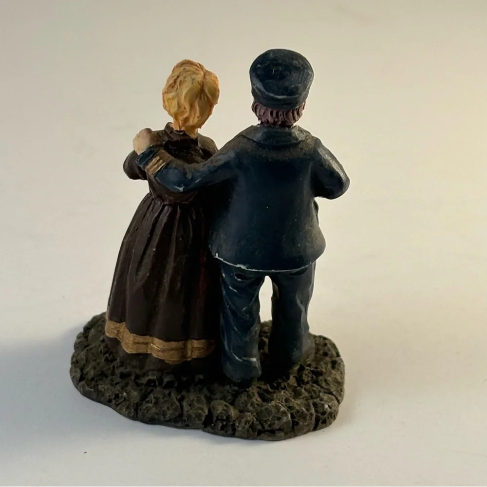 Santas Workshop Christmas Mini Figurines Village Captain Couple Binoculars 2.25”